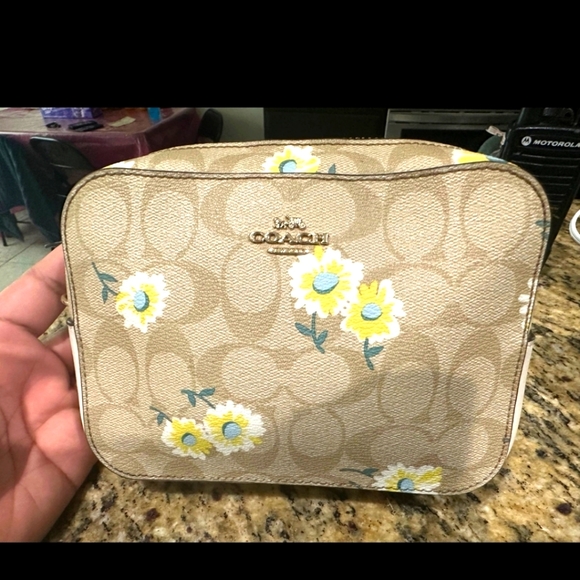 COPY - Coach Purse - Picture 1 of 6
